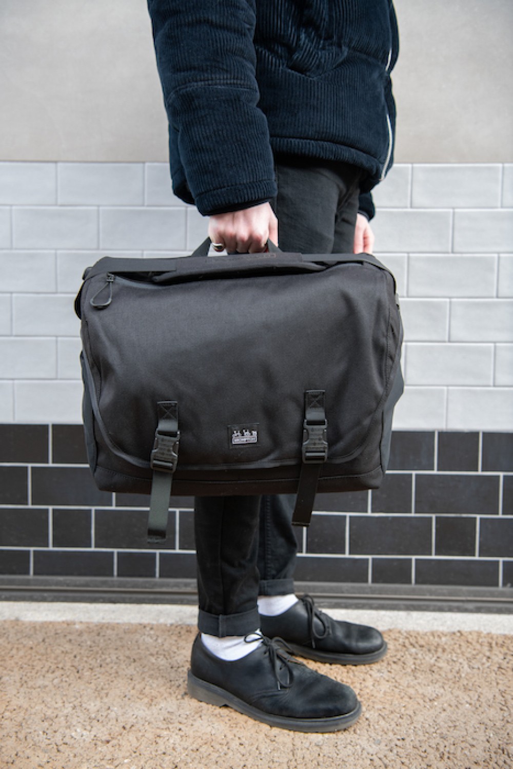Brompton Metro Messenger Bag Large in Black |On Your Bike | London