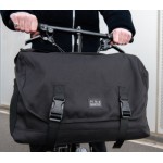 Brompton Metro Messenger Bag Large in Black